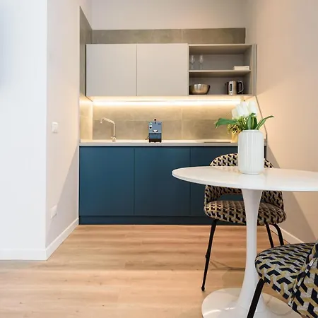 121 Luxury Apartment *